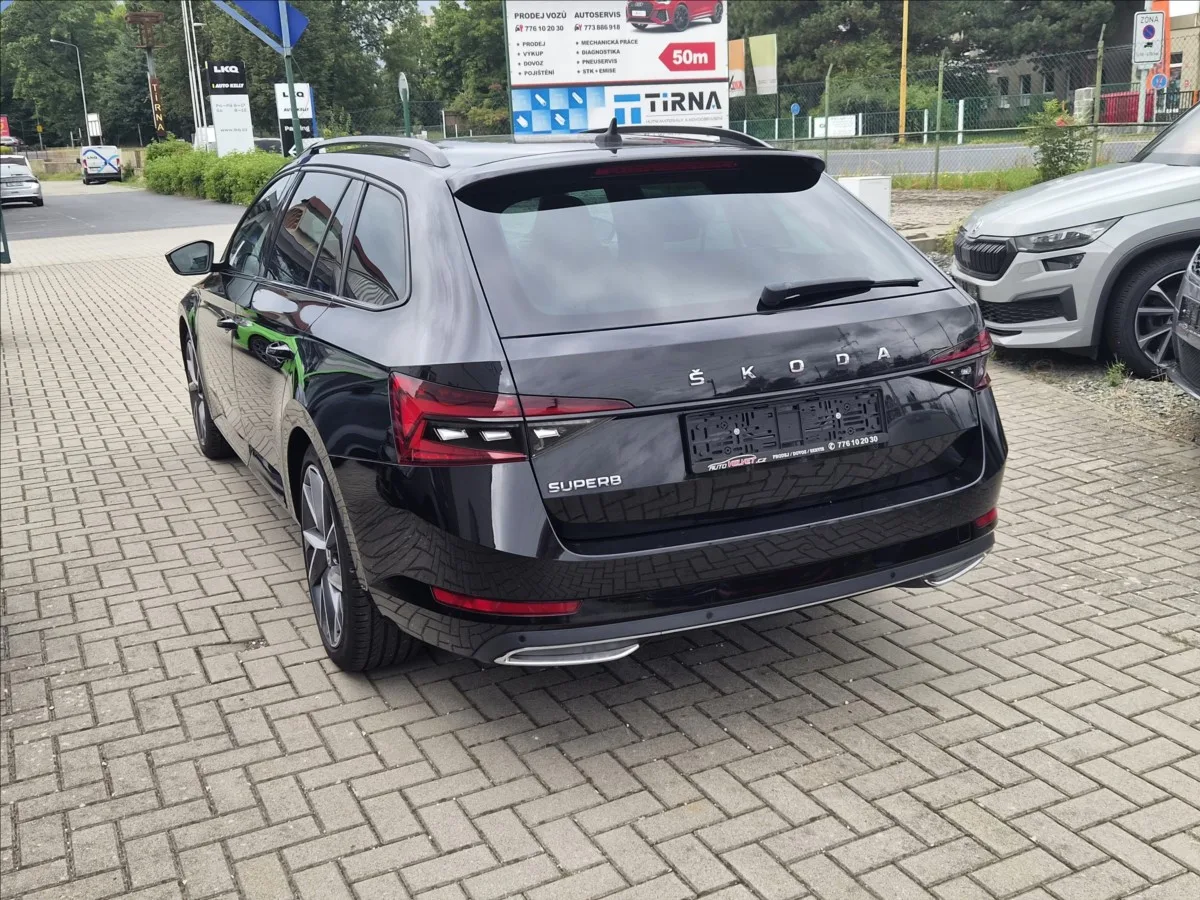 Škoda Superb – fotografie 2