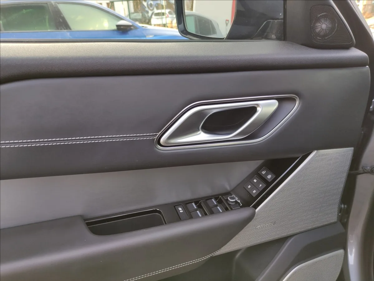 Land Rover Range Rover Velar - Náhled 8