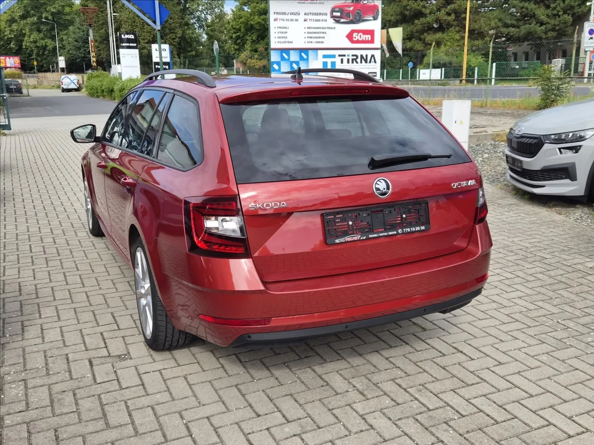 Škoda Octavia – fotografie 2