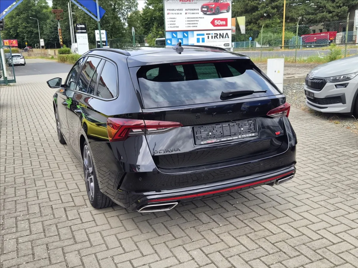 Škoda Octavia – fotografie 2