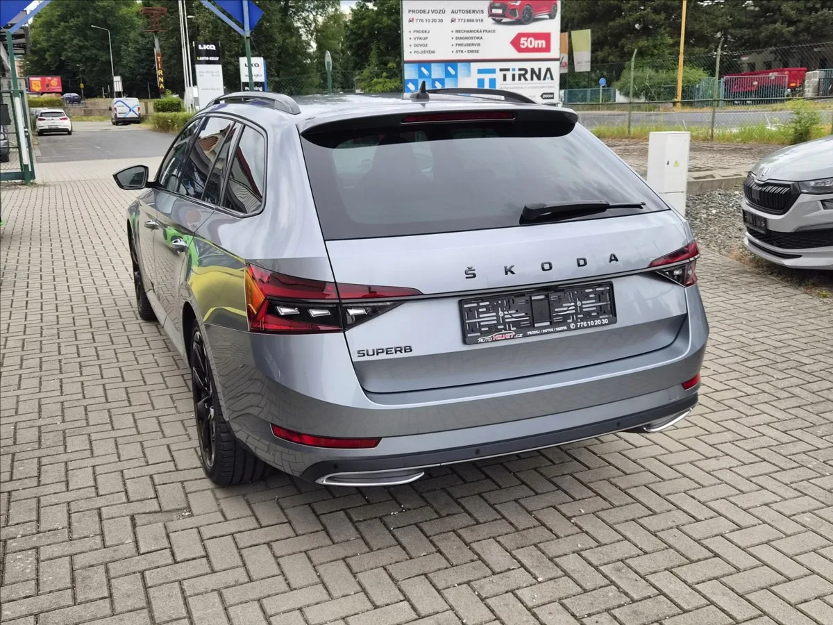 Škoda Superb – fotografie 2