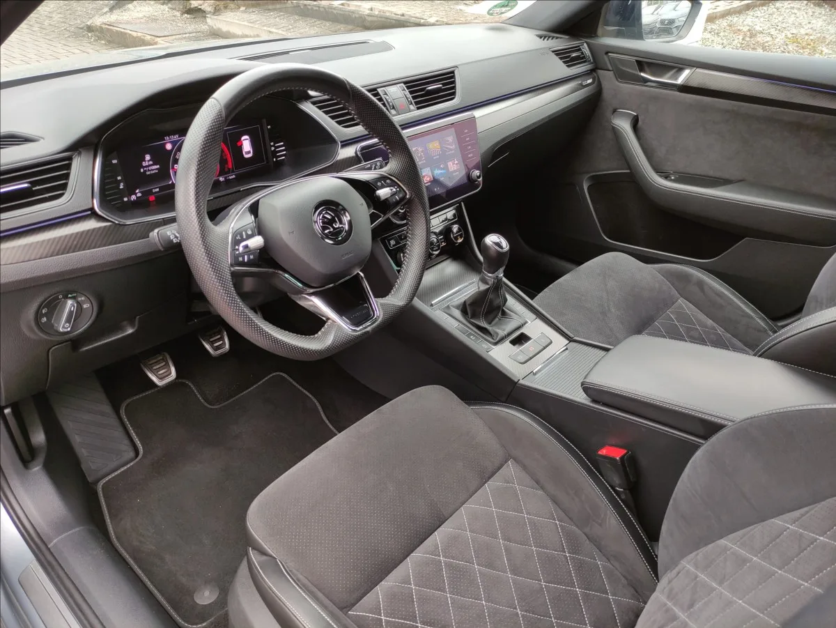 Škoda Superb – fotografie 5