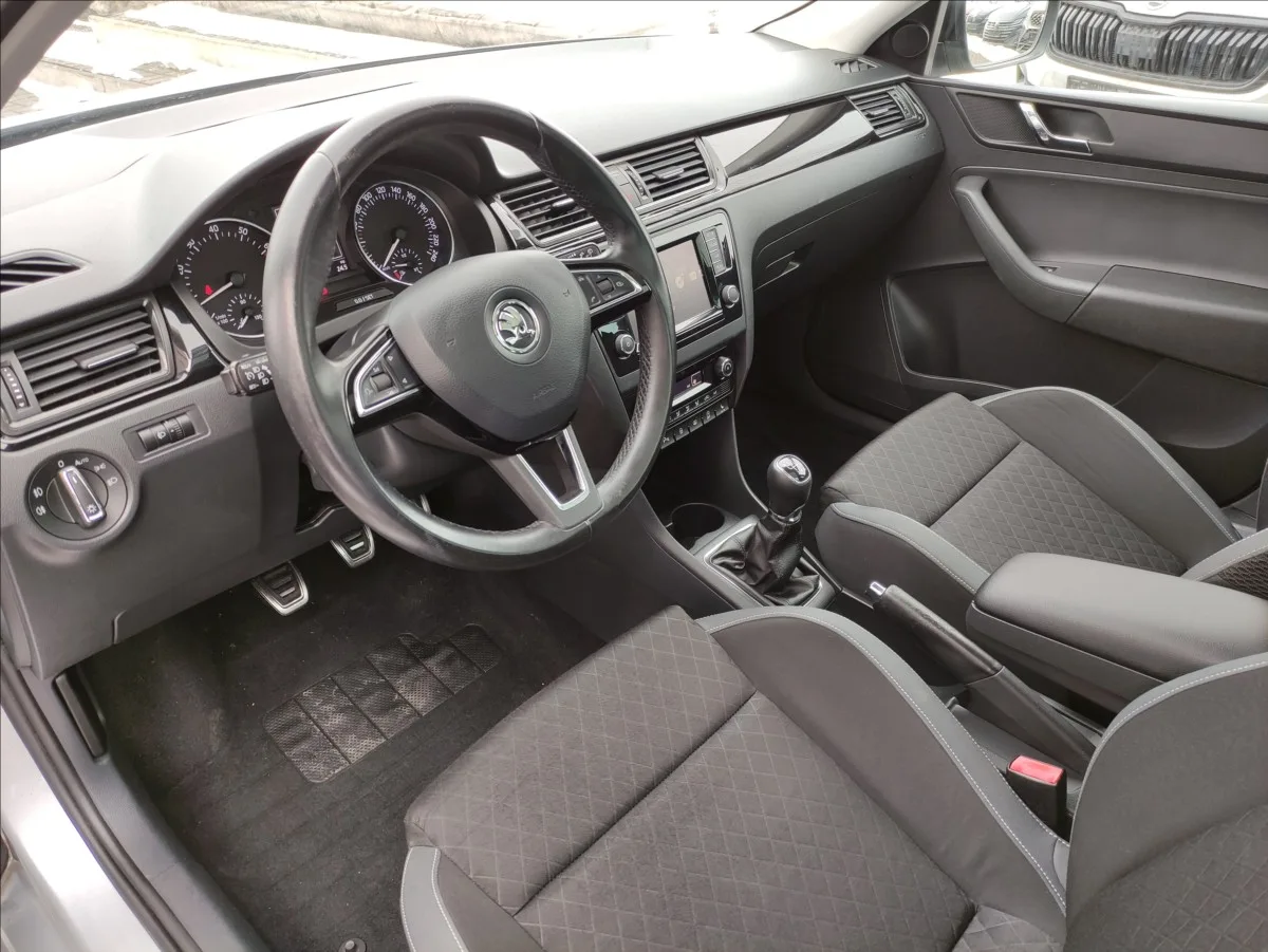 Škoda Rapid – fotografie 5