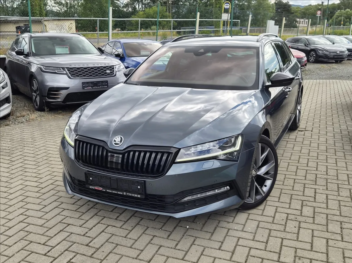 Škoda Superb – fotografie 1