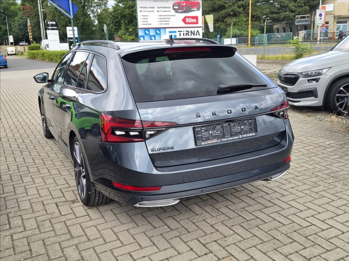 Škoda Superb – fotografie 2