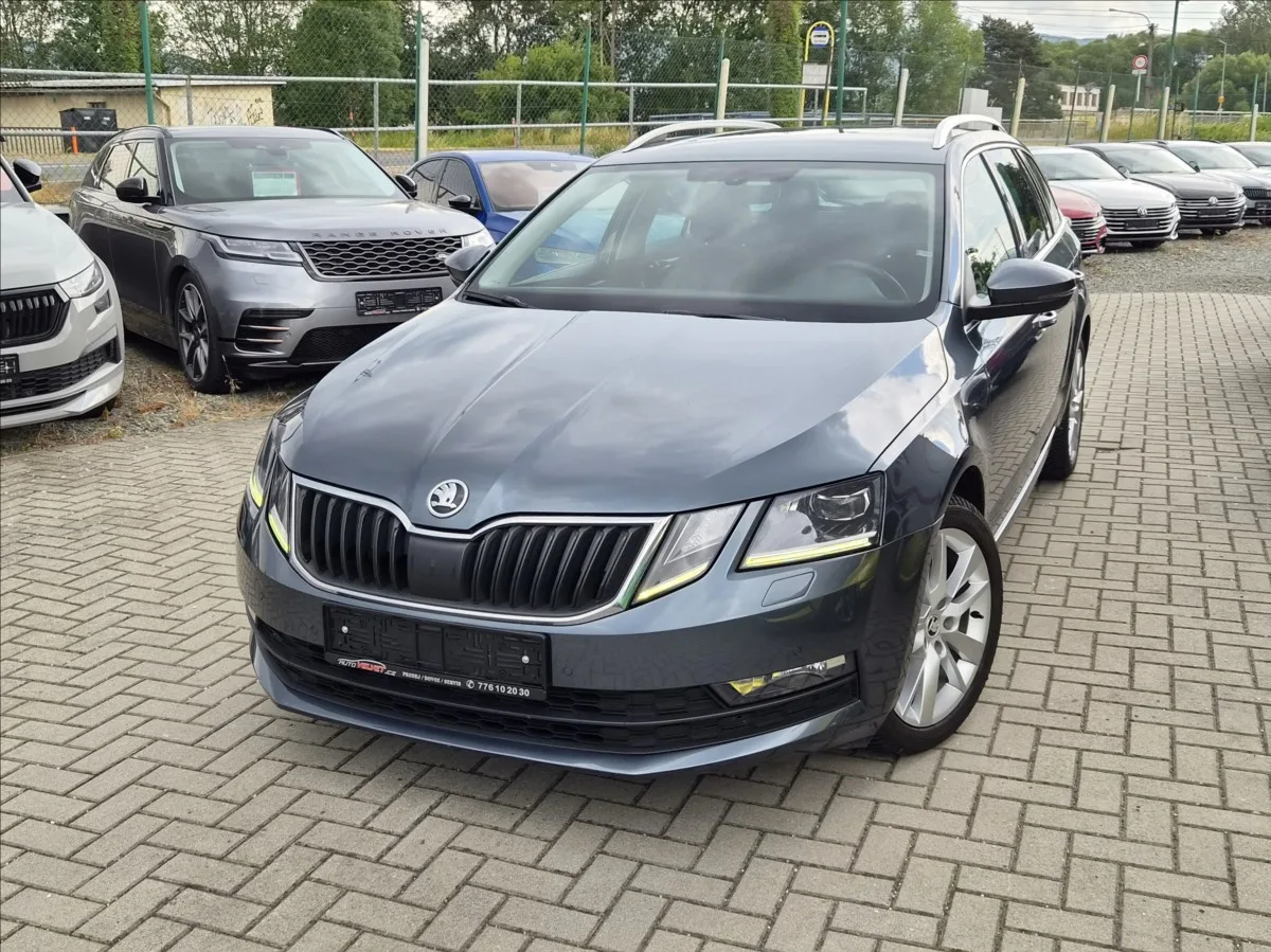 Škoda Octavia – fotografie 1