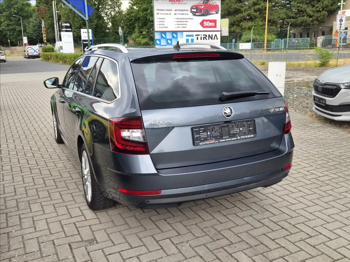 Škoda Octavia – fotografie 2