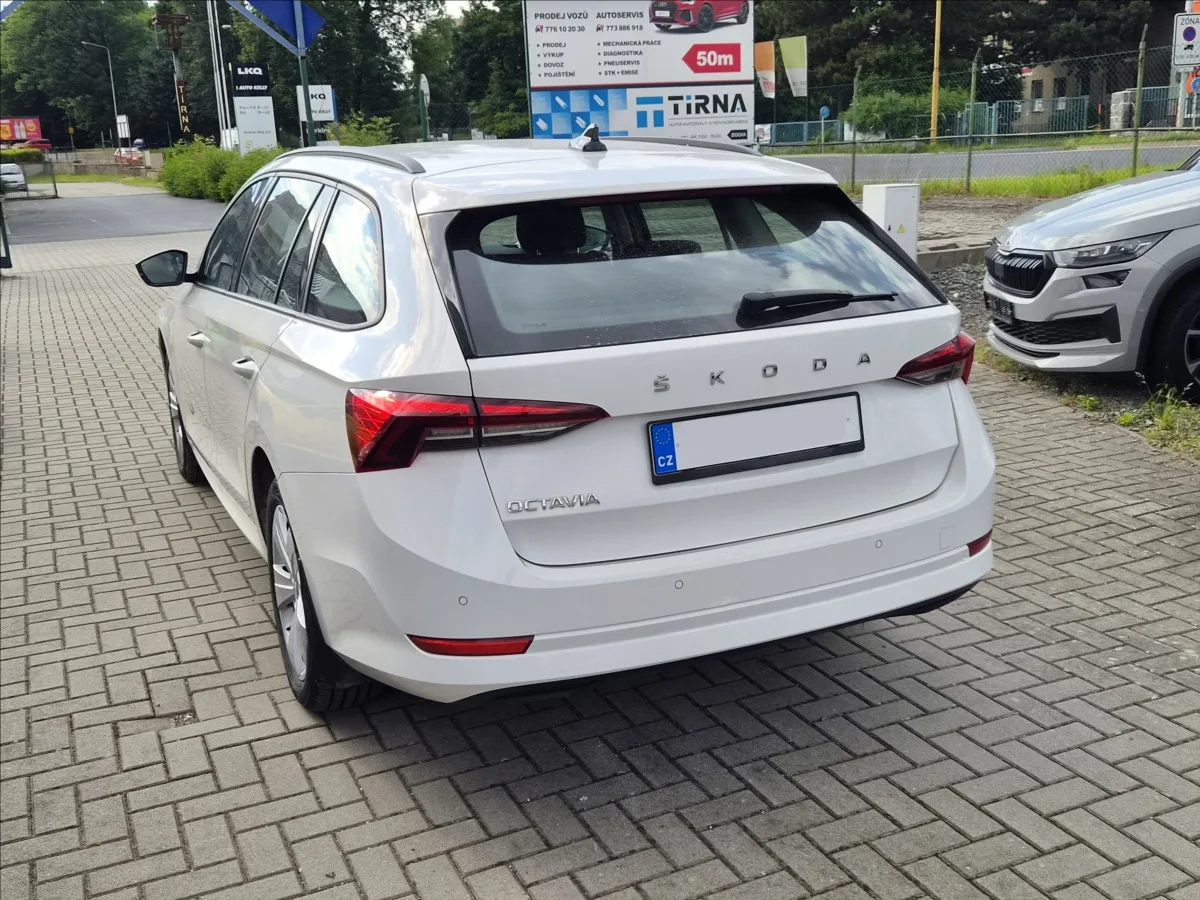 Škoda Octavia – fotografie 2