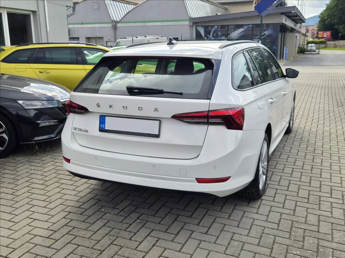 Škoda Octavia – fotografie 3