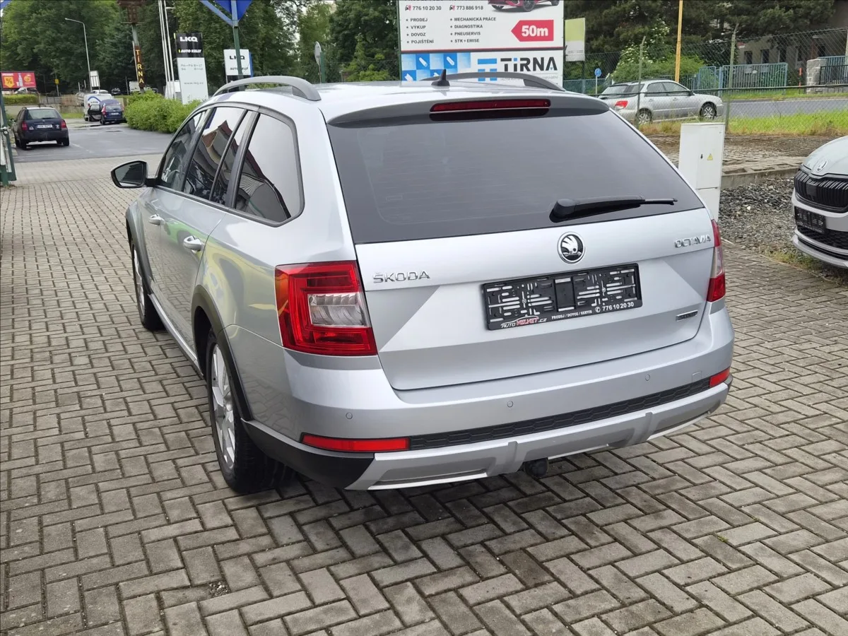 Škoda Octavia – fotografie 2