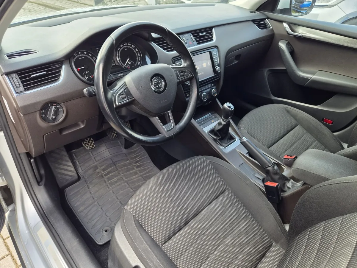 Škoda Octavia – fotografie 5