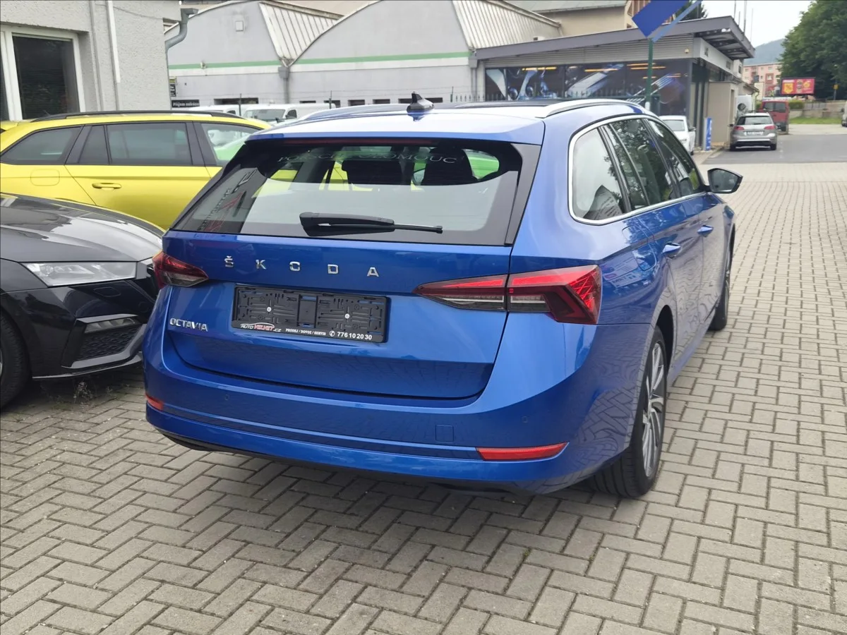 Škoda Octavia – fotografie 3