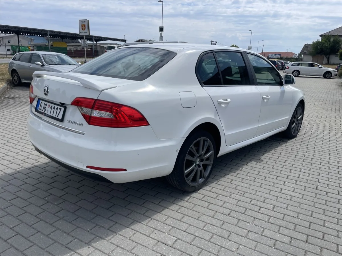 Škoda Superb - Náhled 4