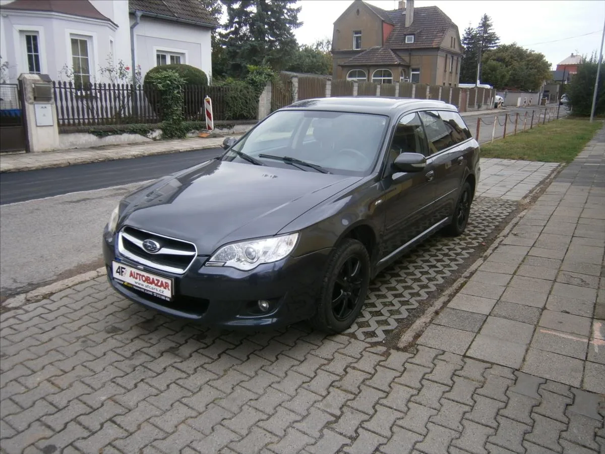 Subaru Legacy – fotografie 1
