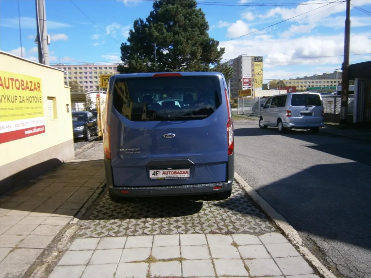 Ford Tourneo Custom – fotografie 5
