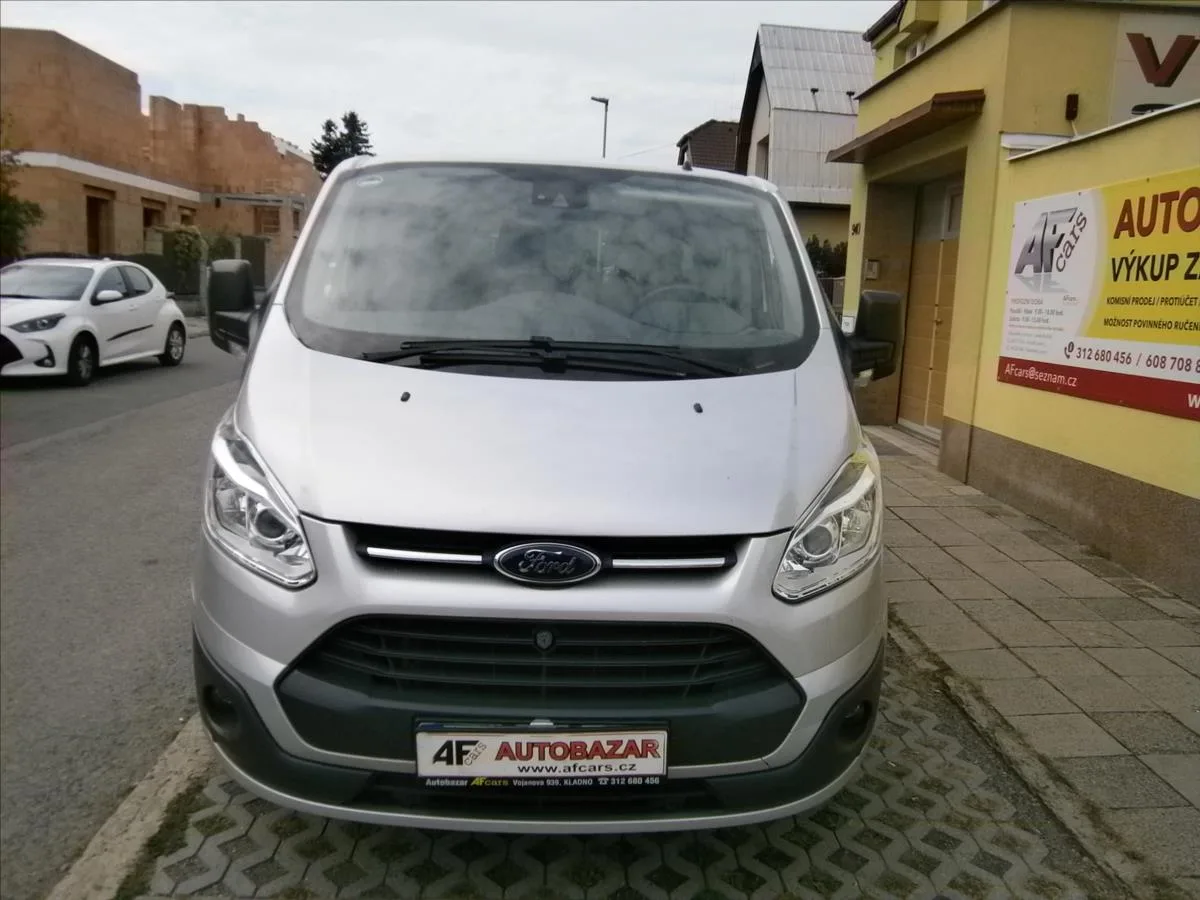 Ford Tourneo Custom – fotografie 2