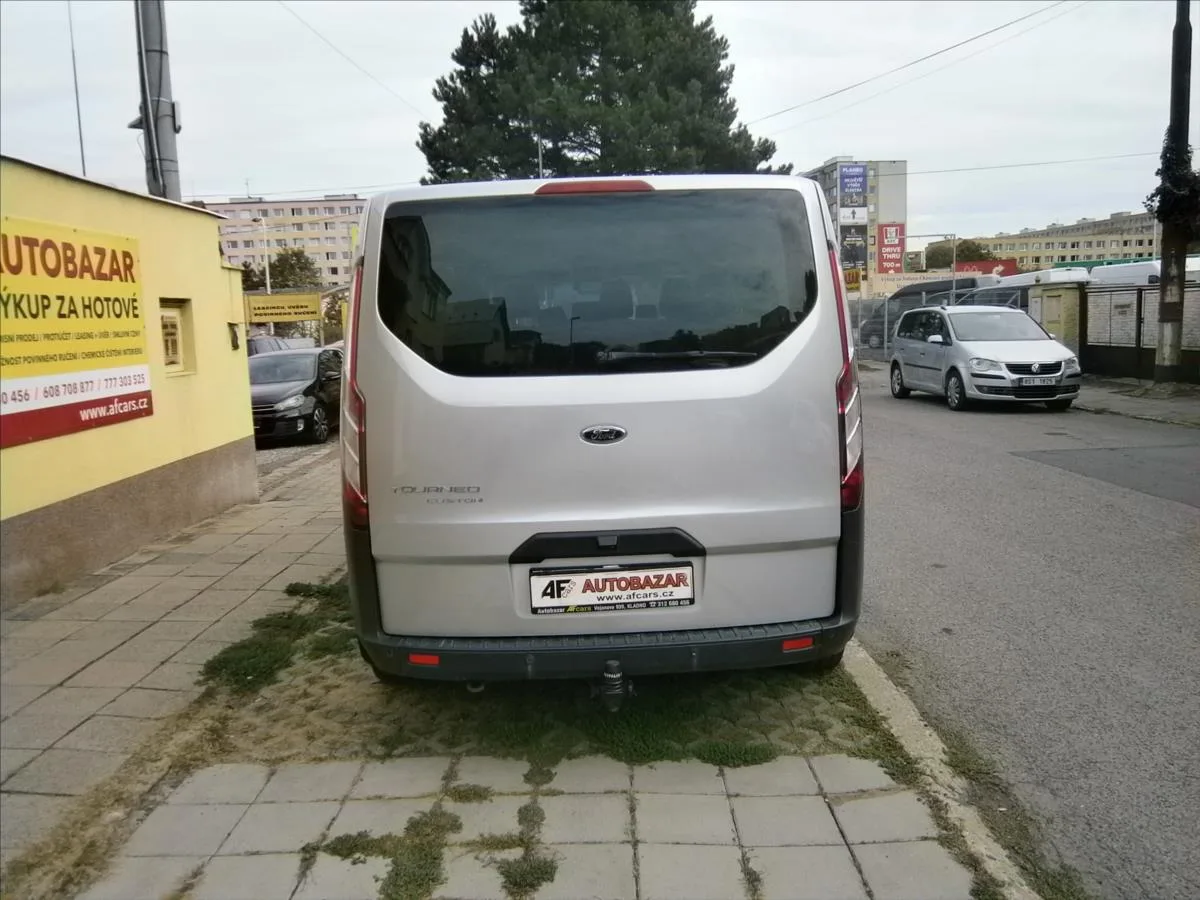 Ford Tourneo Custom – fotografie 5