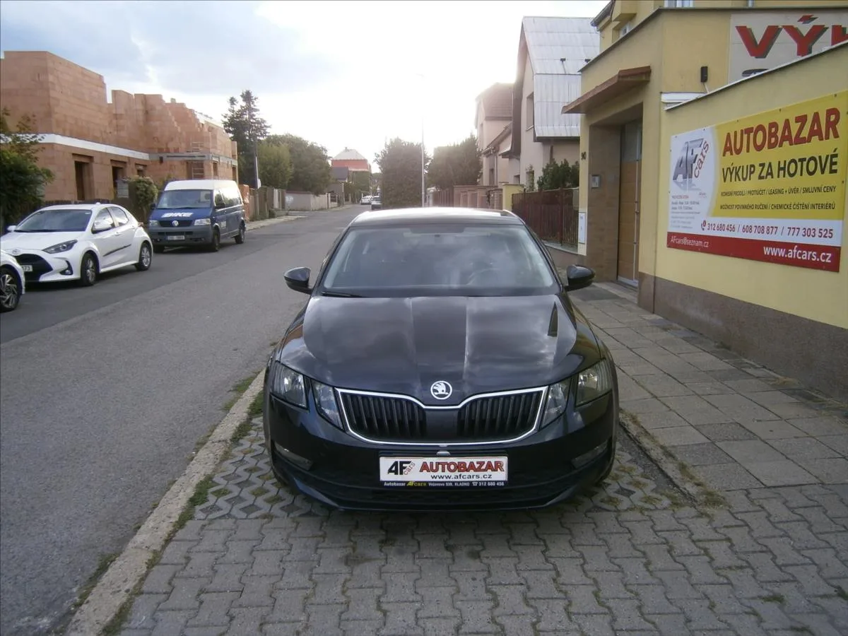 Škoda Octavia – fotografie 2