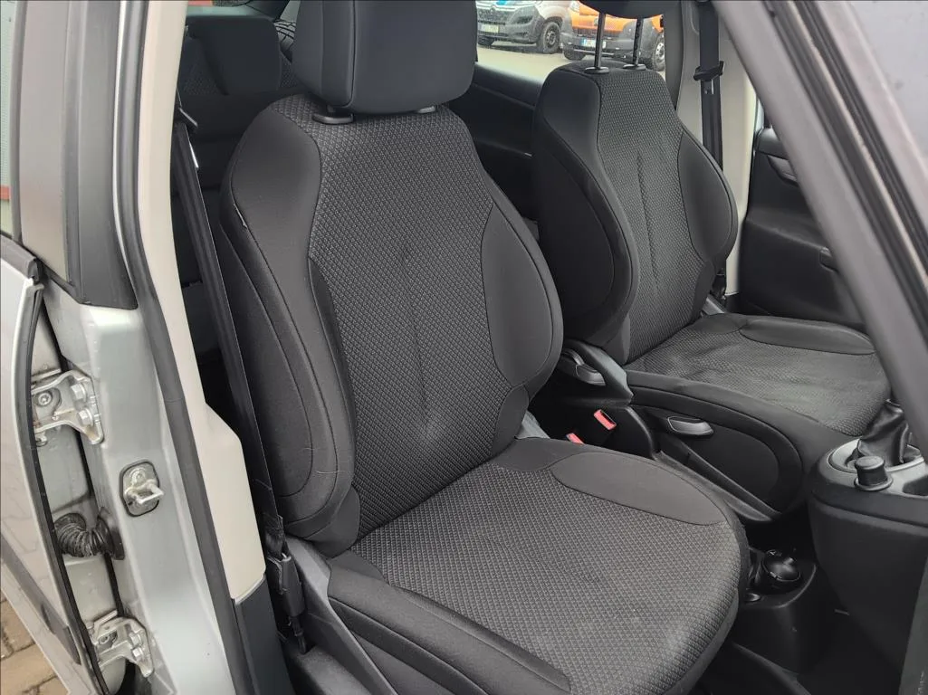 Citroën C4 Picasso - Náhled 7