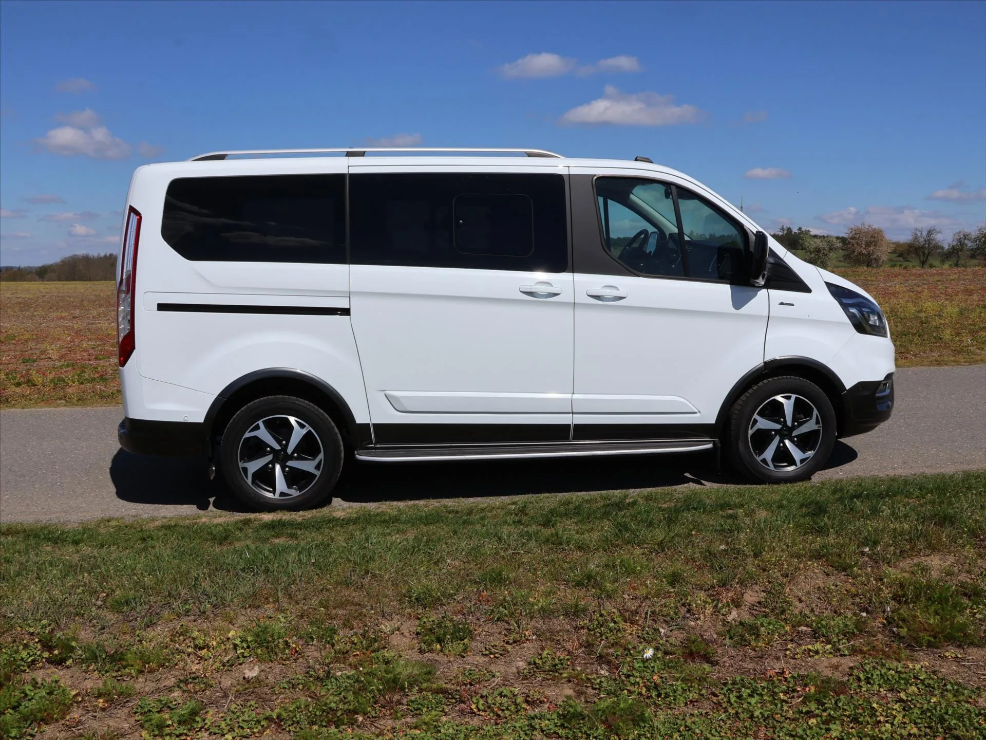 Ford Tourneo Custom - Náhled 8