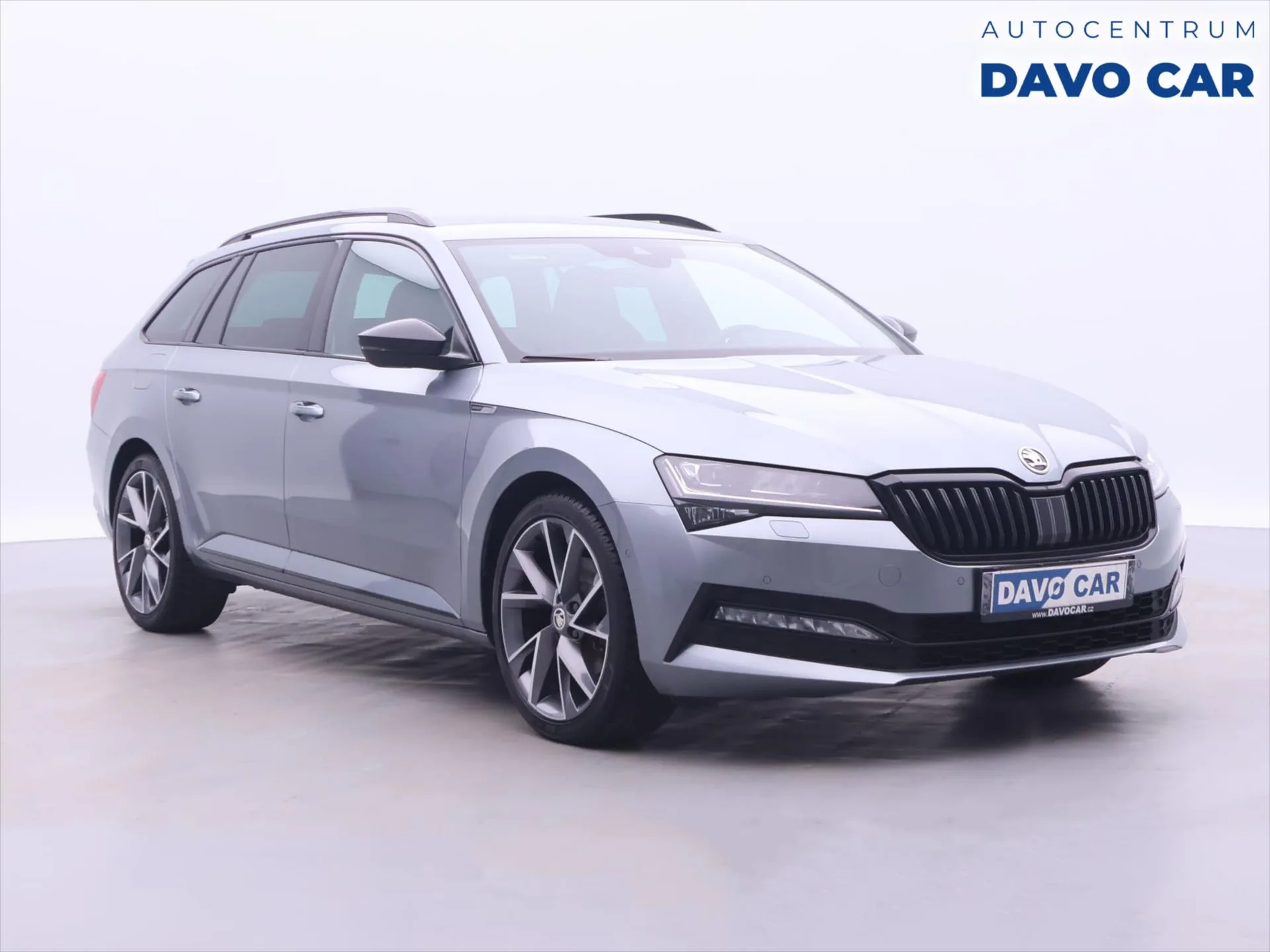 Škoda Superb – fotografie 1