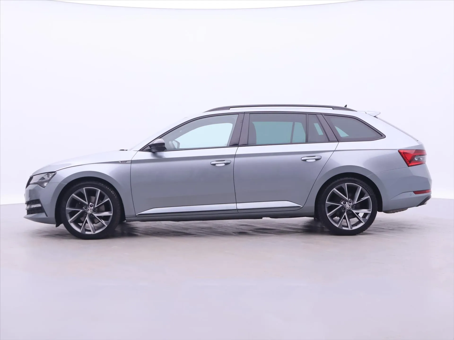 Škoda Superb – fotografie 4