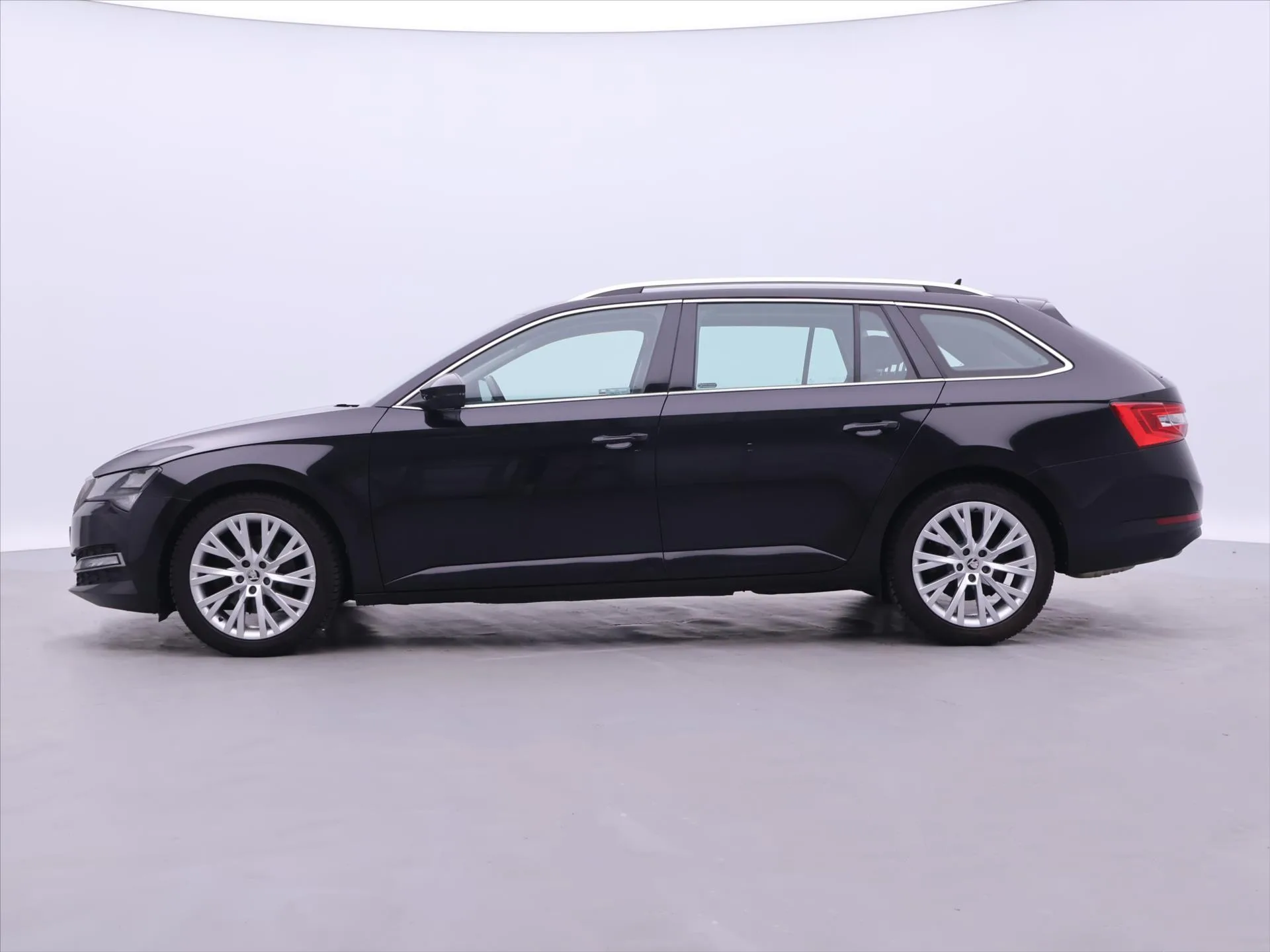 Škoda Superb – fotografie 4