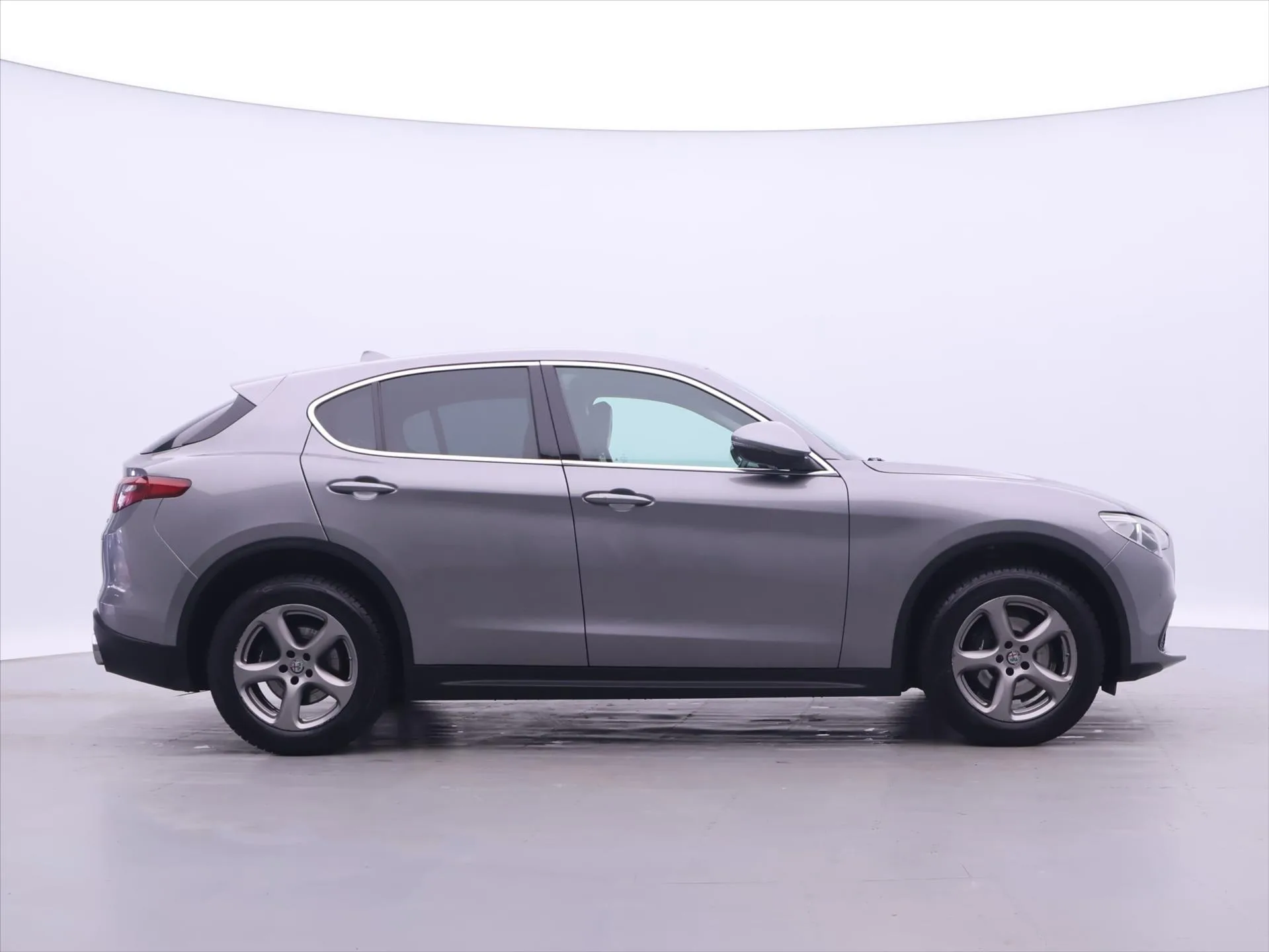 Alfa Romeo Stelvio - Náhled 8