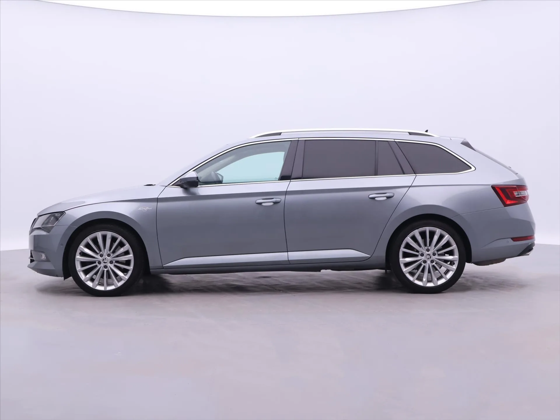 Škoda Superb - Náhled 4