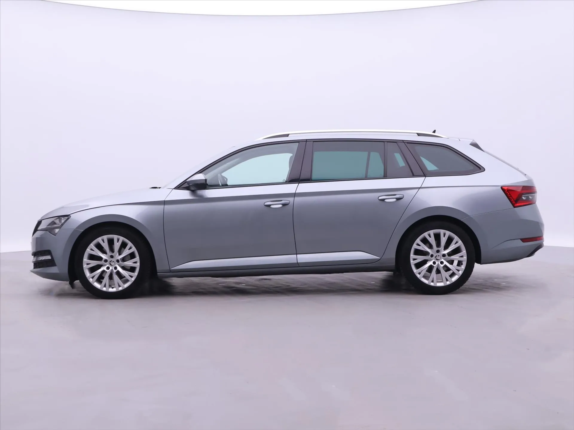 Škoda Superb - Náhled 4