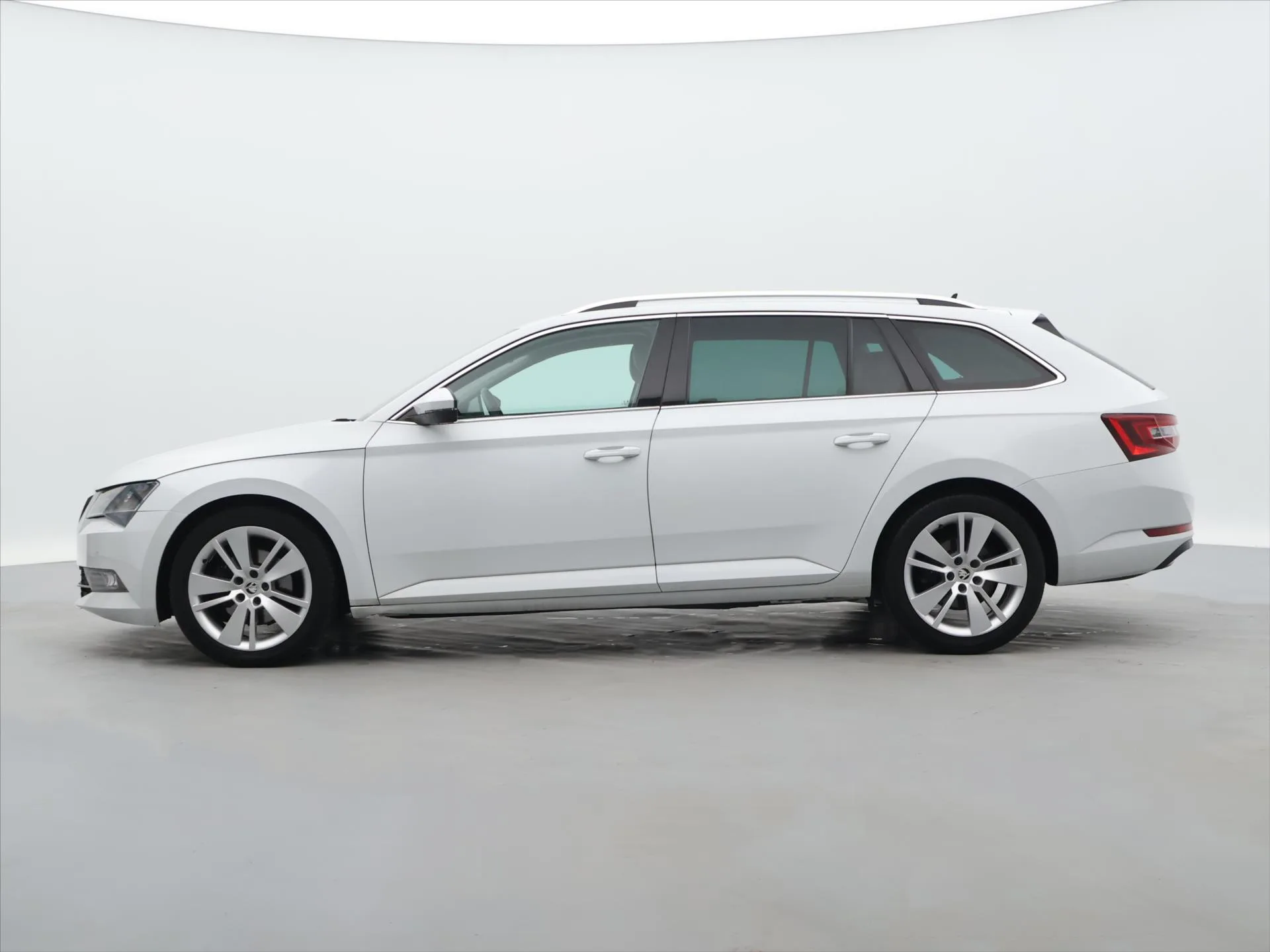 Škoda Superb - Náhled 4