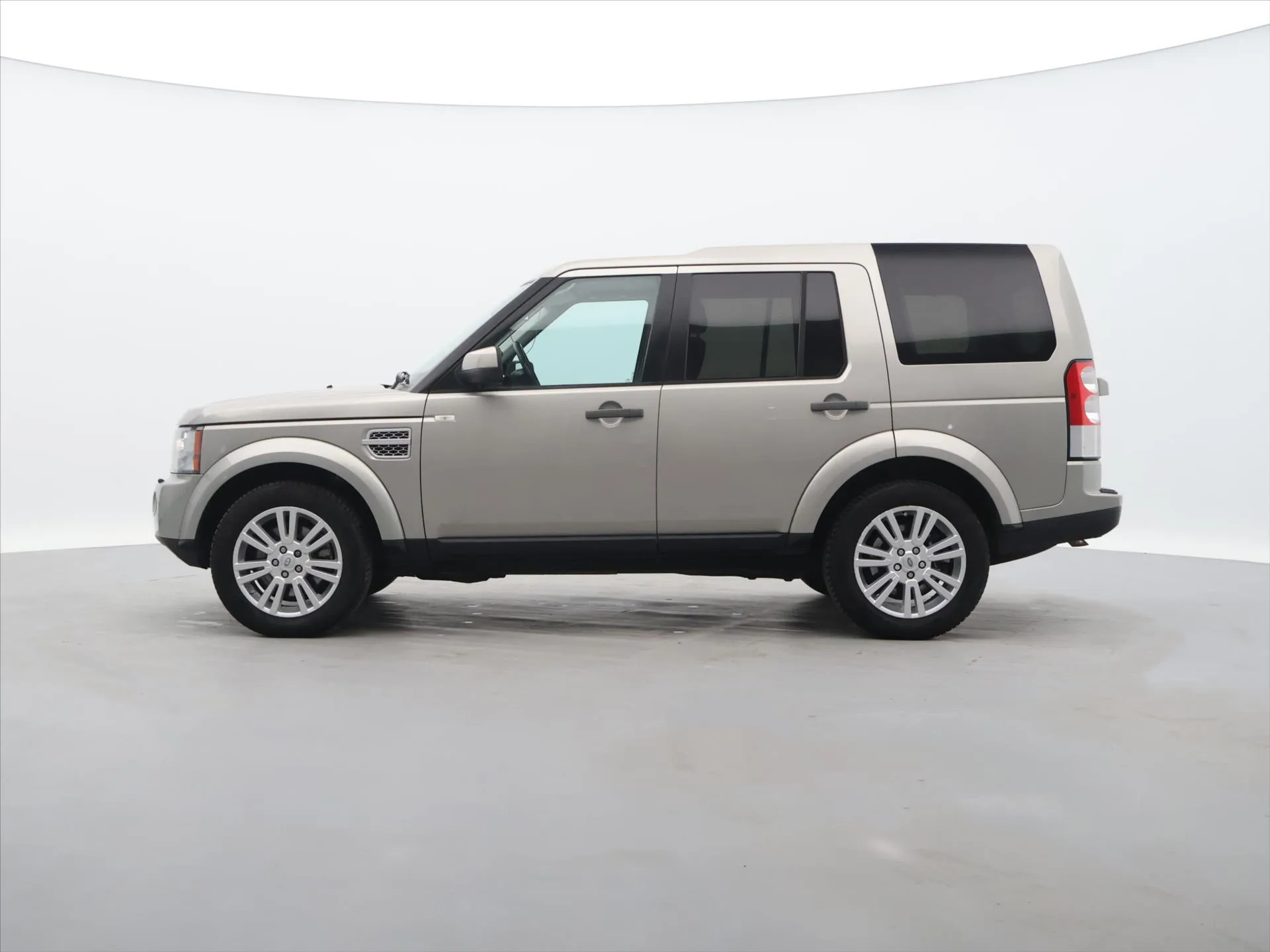 Land Rover Discovery - Náhled 4