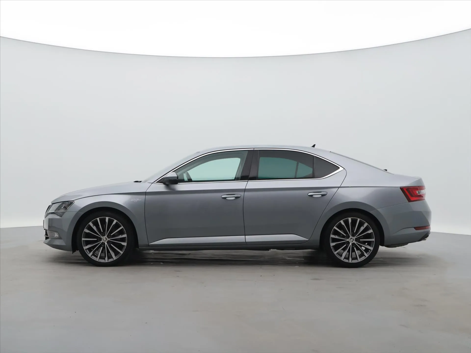 Škoda Superb - Náhled 4