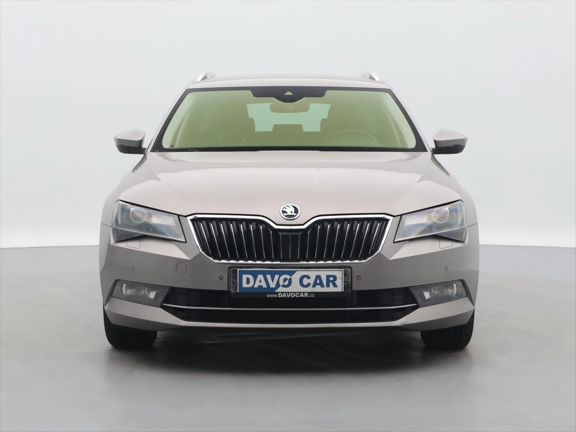 Škoda Superb - Náhled 2