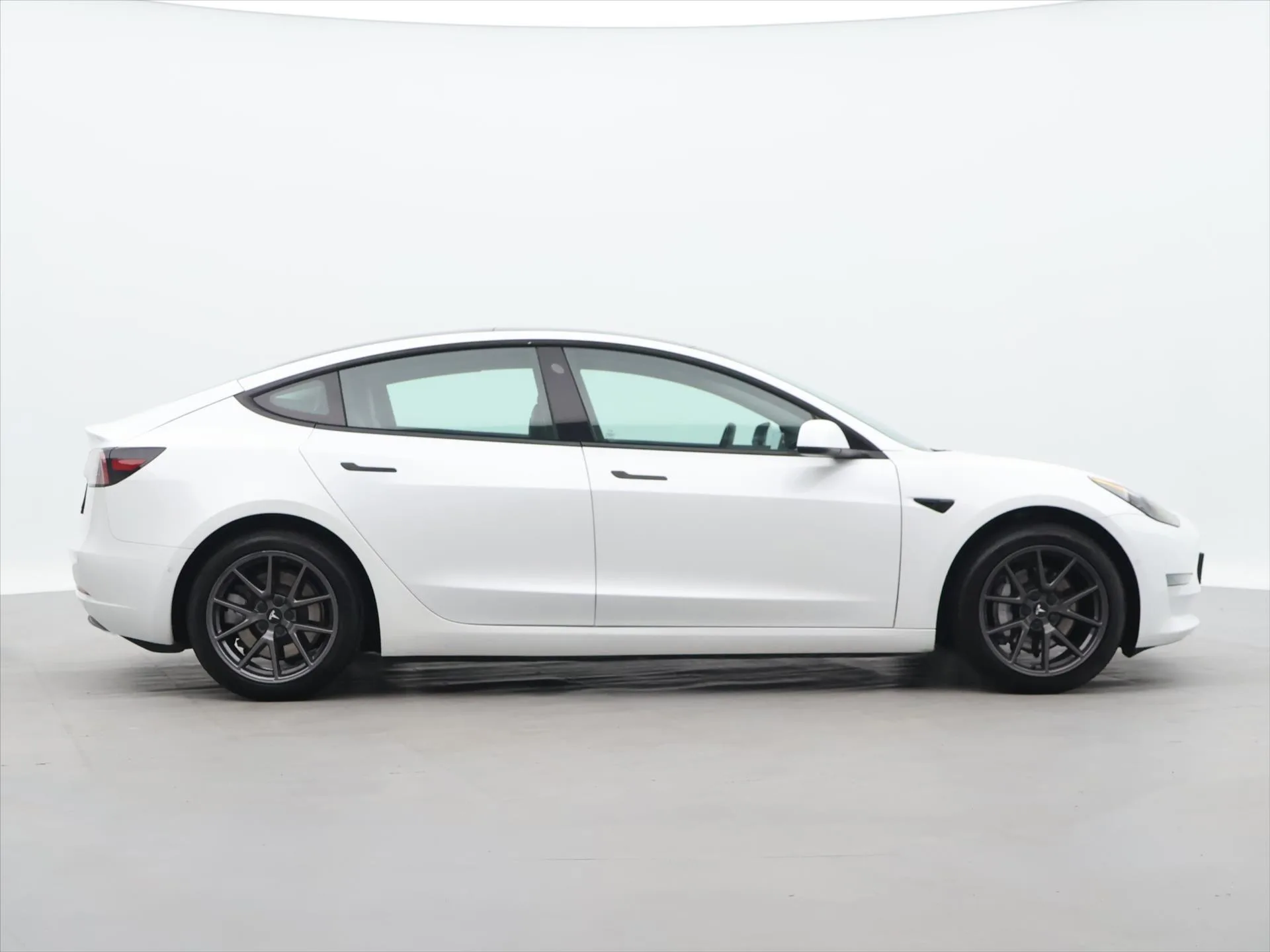 Tesla Model 3 - Náhled 8