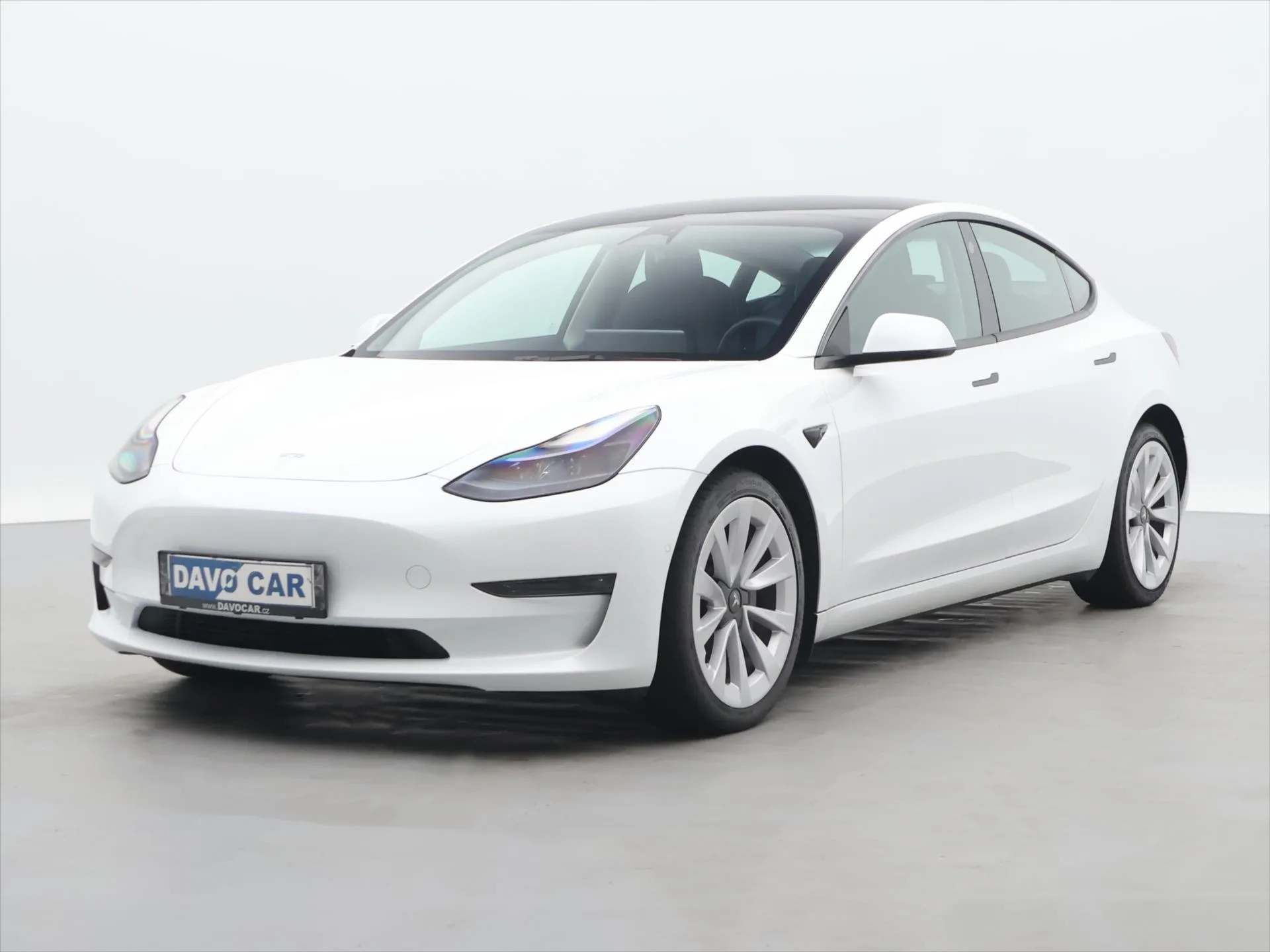 Tesla Model 3 - Náhled 3