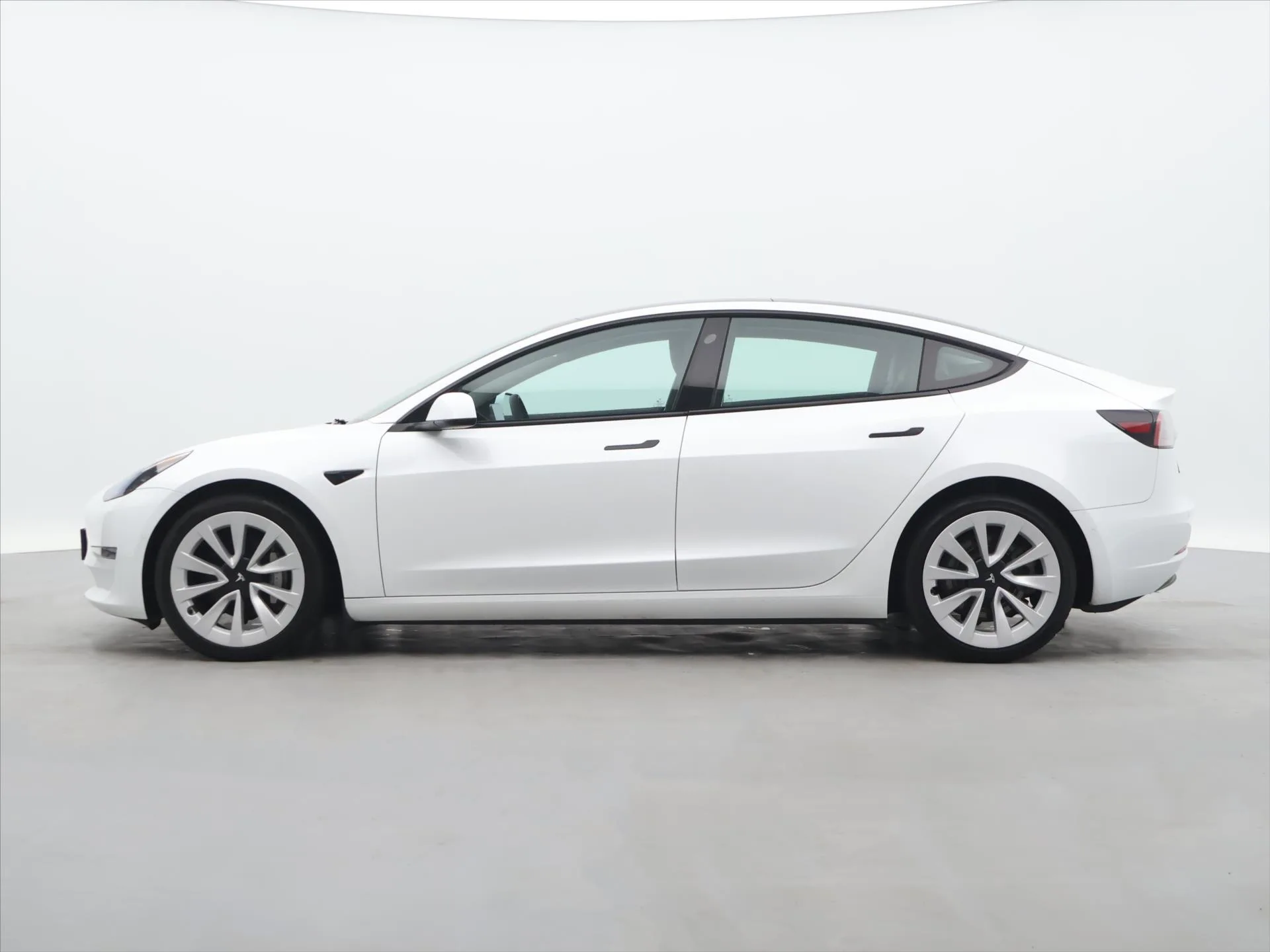 Tesla Model 3 - Náhled 4