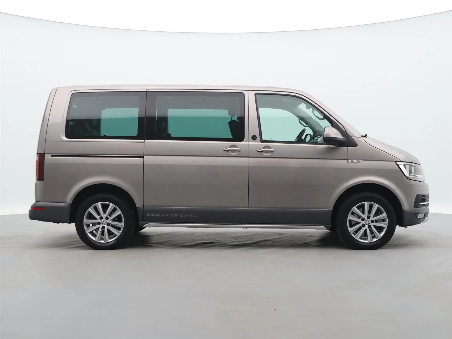 Volkswagen Multivan - Náhled 8
