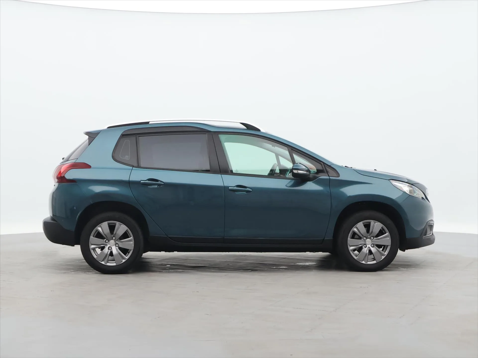 Peugeot 2008 - Náhled 8