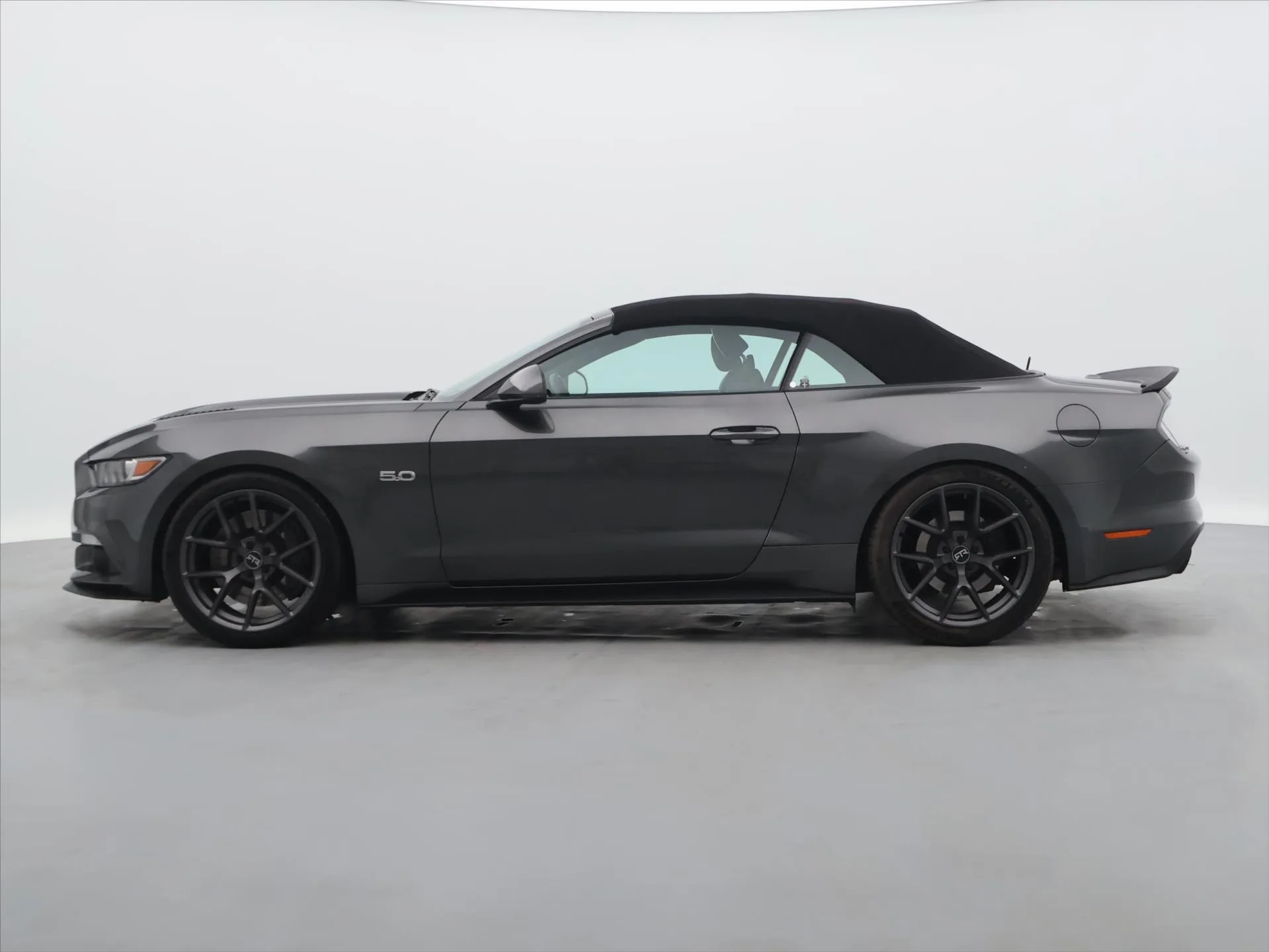 Ford Mustang - Náhled 4