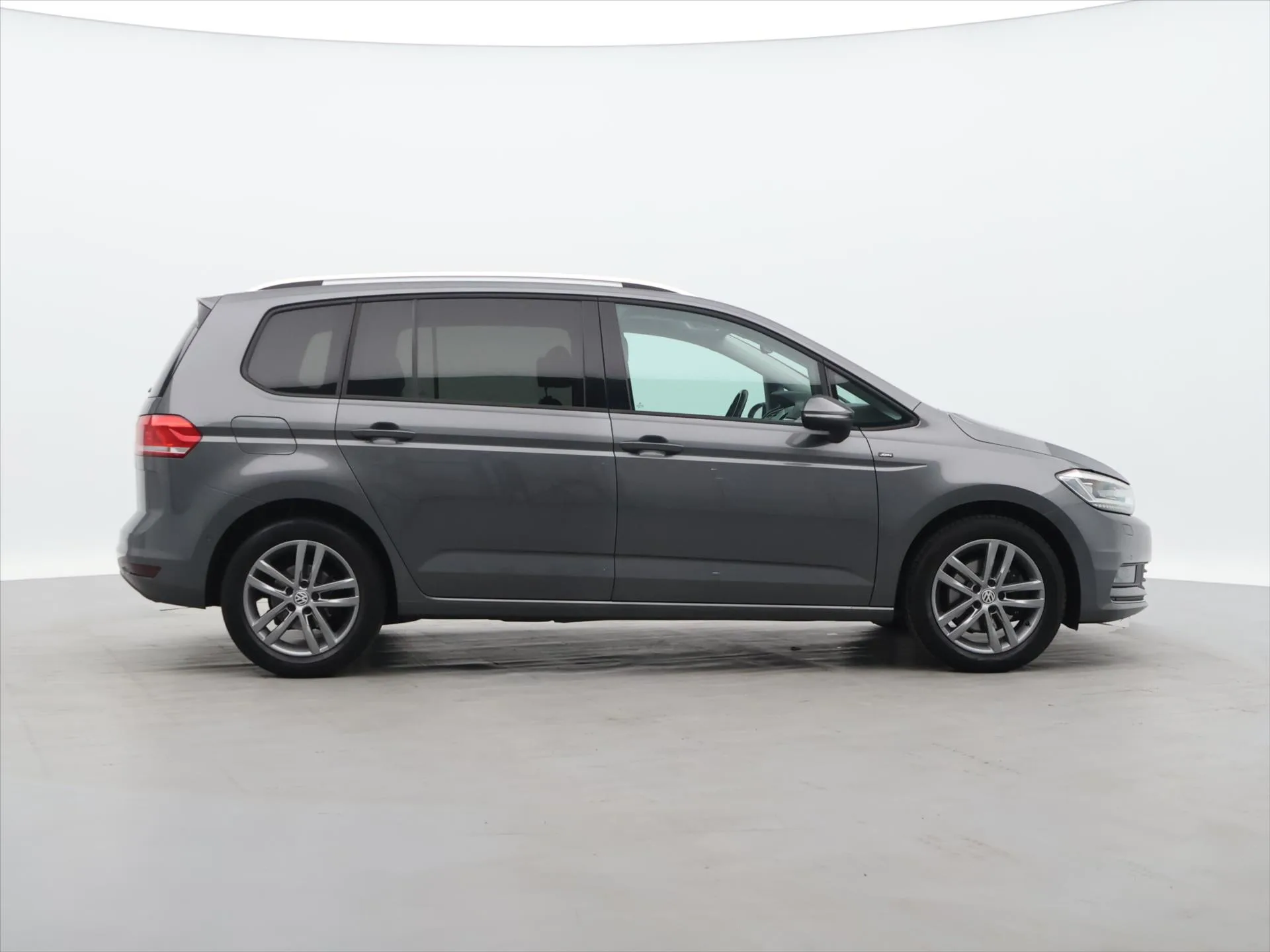 Volkswagen Touran - Náhled 8