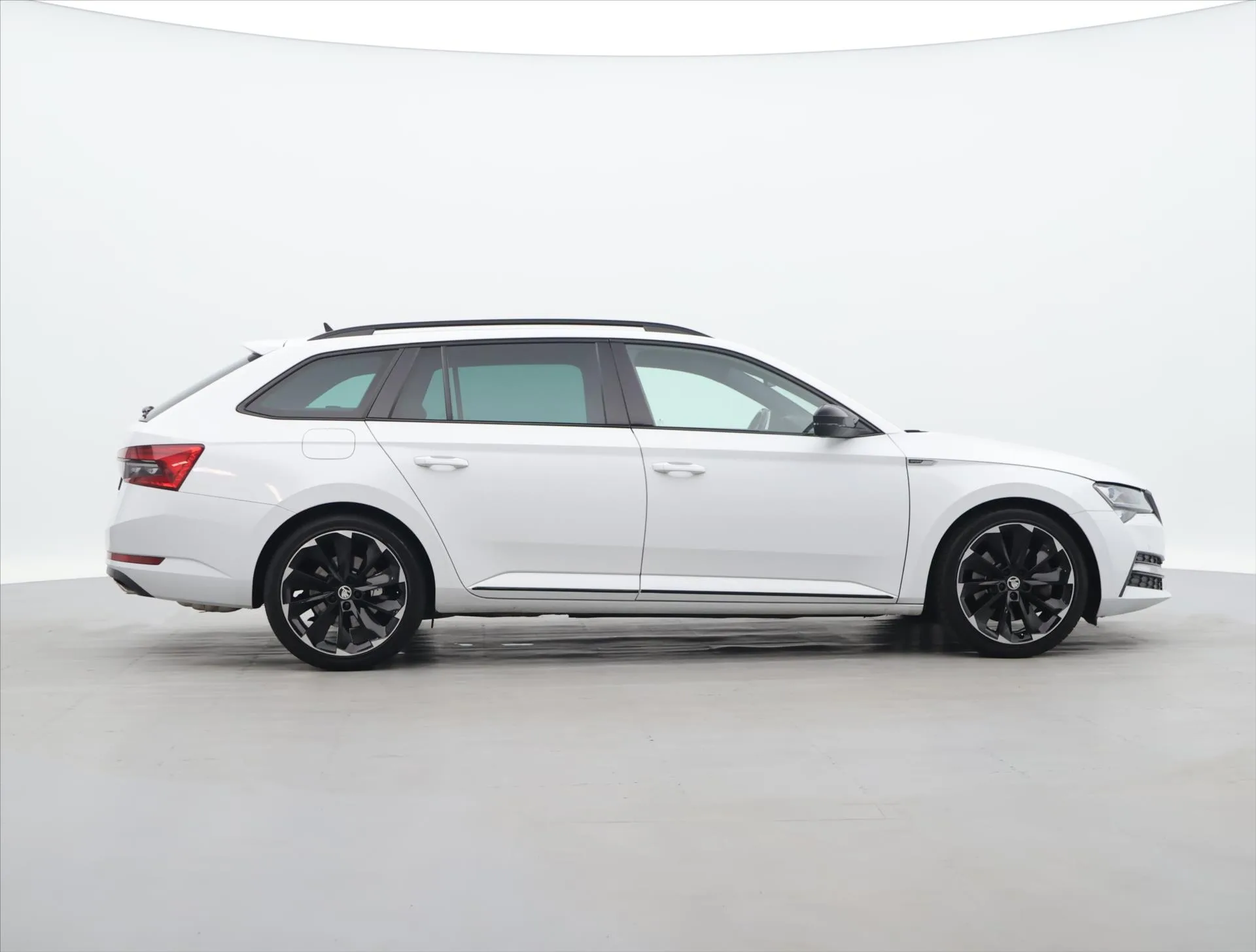 Škoda Superb - Náhled 8