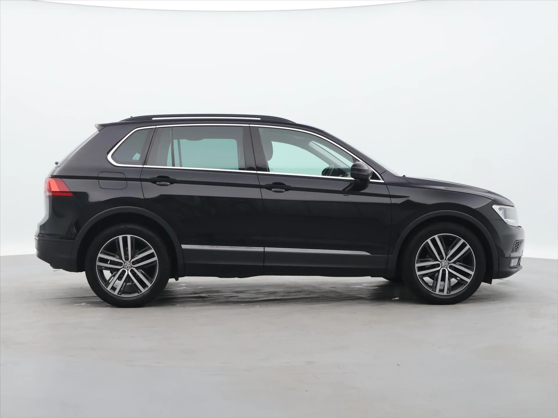 Volkswagen Tiguan - Náhled 8