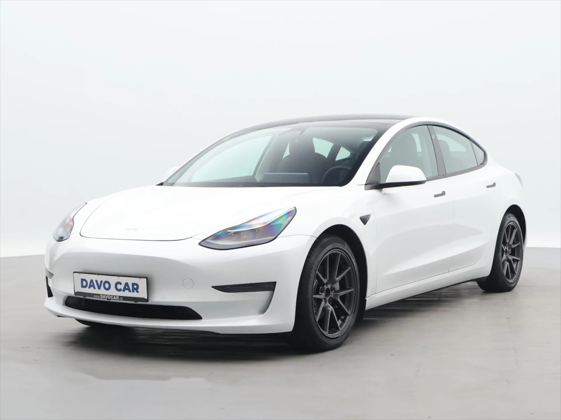 Tesla Model 3 - Náhled 3