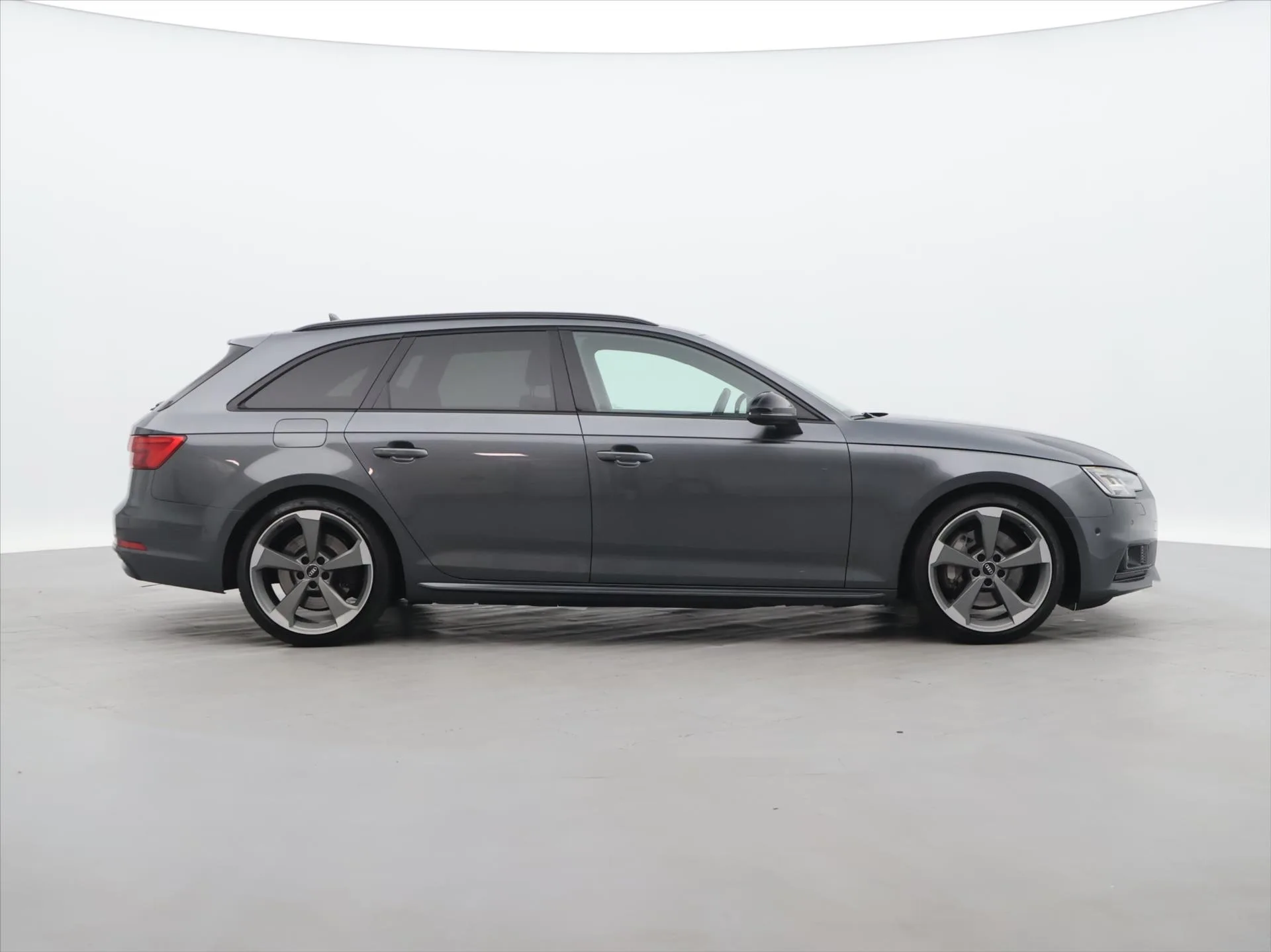 Audi A4 - Náhled 8