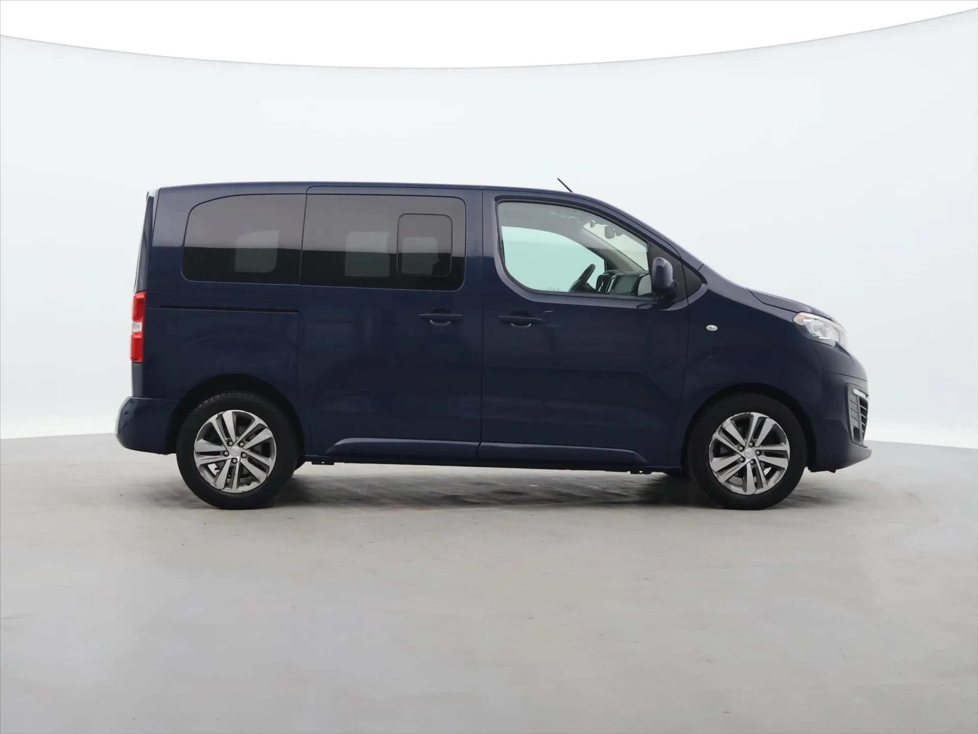 Peugeot Traveller - Náhled 8