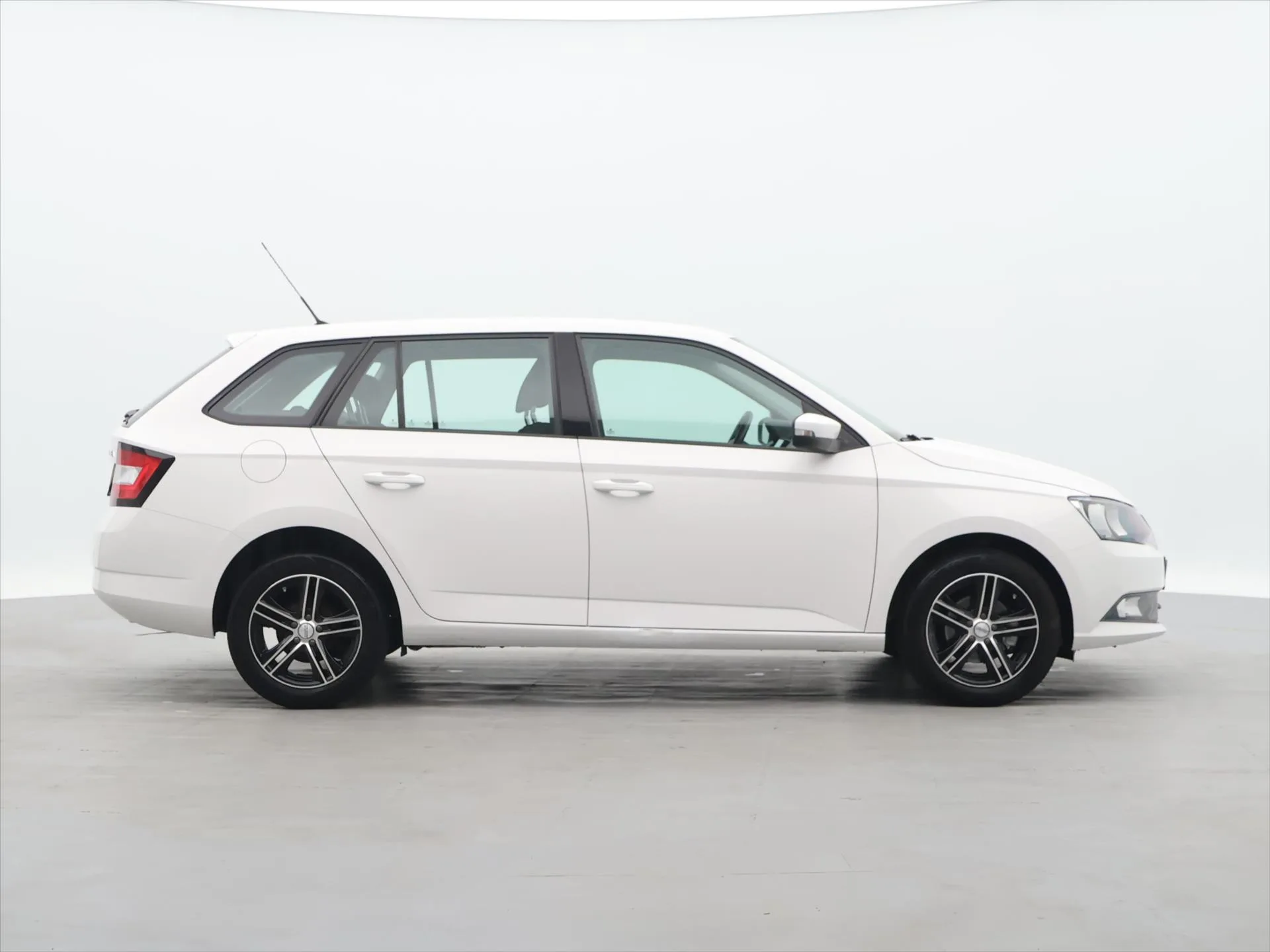 Škoda Fabia - Náhled 8