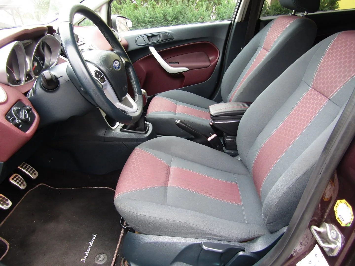 Ford Fiesta - Náhled 19