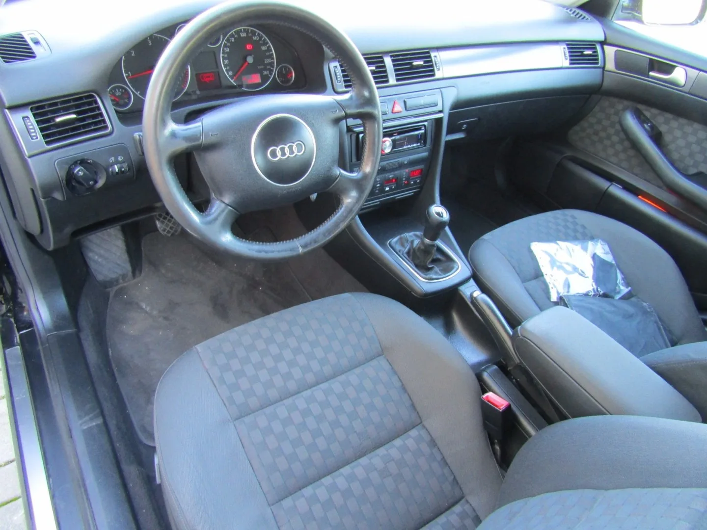 Audi A6 - Náhled 13