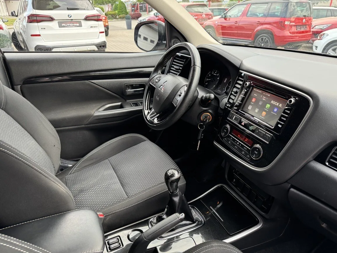 Mitsubishi Outlander - Náhled 17